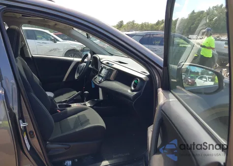 2013 Toyota Rav4 Xle z USA, uszkodzony, nr VIN 2T3RFREV5DW009762